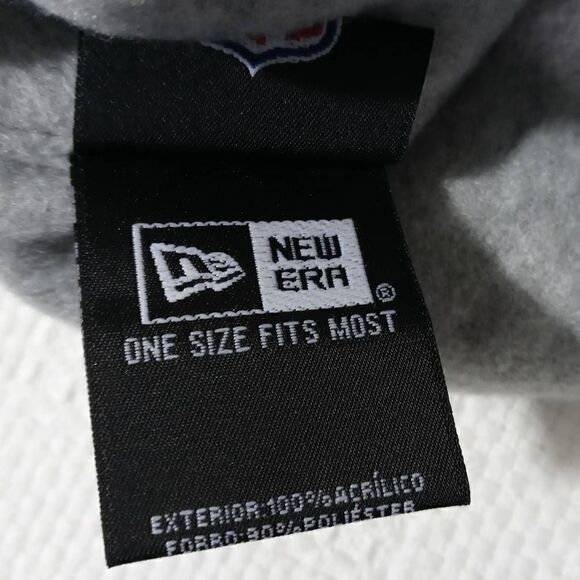 Seattle Seahawks NFL New Era Sideline Sport Pom Beanie Hat -G - Picture 4 of 4